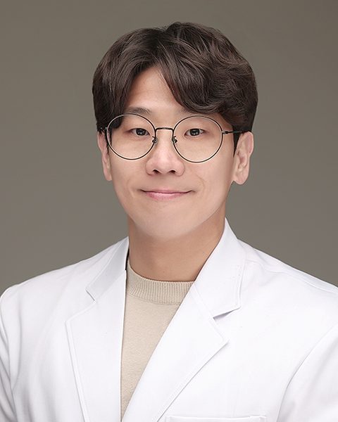 이지웅 원장